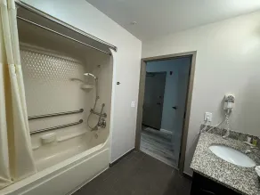 Wingate by Wyndham Bel Air I-95 Exit 77A / APG Area - Salle de bain