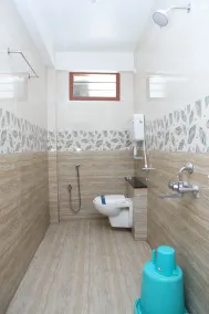 Martine's Residency - Bathroom