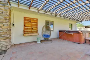 Family Gem in Paradise Valley: Hot Tub, Large Yard - Innvendig