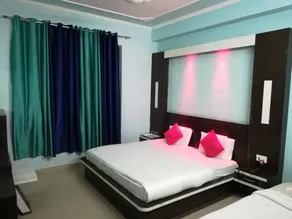 Hotel KS International (50 meters from Railway Station) - Zimmer