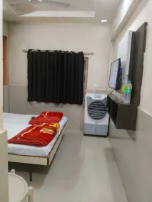 SHREE DELHI GUJARATI SAMAJ - Chambre