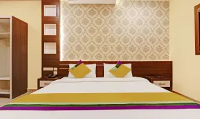 Itsy Hotels Sapphire Residency - Room