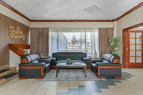 Quality Inn & Suites Kansas City - Independence I-70 East - Lobby