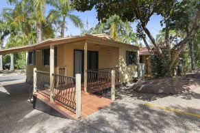Ashmore Palms Holiday Village - Room