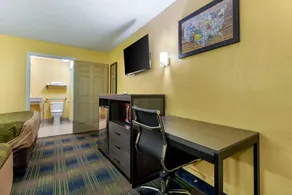 Econo Lodge Nashville near Percy Priest Lake - Room