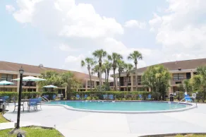 Apm Inn and Suite  - Piscine
