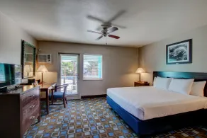 The Nautical Beachfront Resort - Chambre
