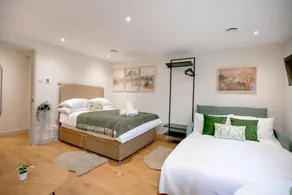 Lindenstone Stylish & Comfortable Stays in the Heart of Maidstone - Habitación