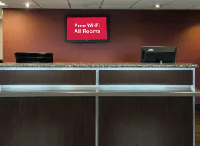 Red Roof Inn & Suites Omaha - Council Bluffs - Reception