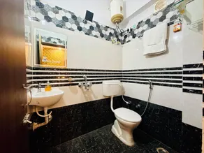 Hotel Golden Crystal - Bathroom