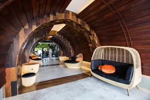 Natee The Riverfront Hotel Kanchanaburi - Coin salon dans le hall
