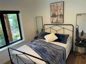 Merveilleuse maison de vacances entièrement équipée avec jardin, terrasse et barbecue | Vue lac - Chambre