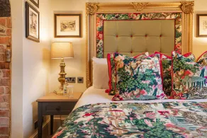 The George Hotel, Amesbury, Wiltshire - The Coaching Inn Group - Habitación