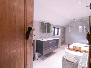 Home by the Sea - Bathroom