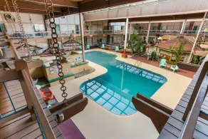 Aspire Hotel and Suites - Piscine