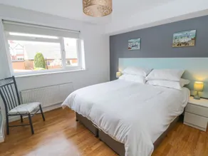 53 Burniston Road - Room