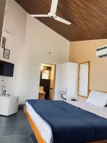 Sur Lake Resort - Room