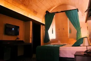 Sirehan Hotel - Room