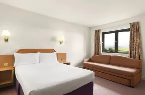 Days Inn Lockerbie - Annandale Water - Room