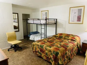 Pacheco Pass Motel - Room