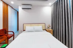 Nhà Nghỉ Light Hotel - Zimmer