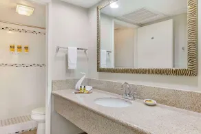 Best Western Plus Palm Desert Resort - Salle de bain