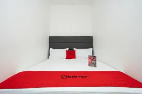 RedDoorz Plus @ Danau Sunter Utara - Chambre