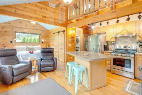 ‘Sawyer’s Cabin’ w/ Hot Tub in Blue Ridge Mtns! - Interior