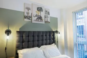 Spacious Manchester City Condo - Parking - Next To AO Arena - Local Attraction & Transport Links - Rum