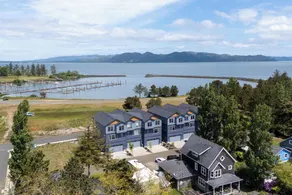 Columbia River Views: Spacious Hammond Getaway! - Interiör
