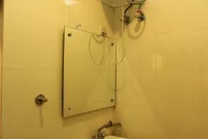Olive Inn Hotel - Bathroom