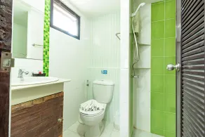 Grannylla Residence Charoenkrung - Baño