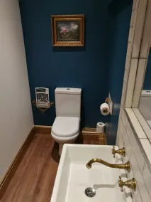 Haydn House - Bathroom