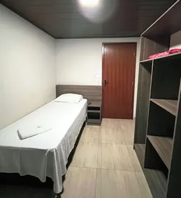 Hotel ROF - Zimmer