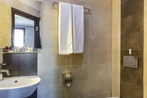 CityHome Aparthotel - Bathroom
