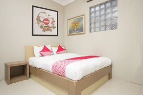 Collection O 1061 Aliya Homestay - Room