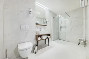Hotel Garden Hill - Baño