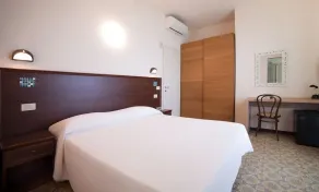 Hotel Metropol - Habitación