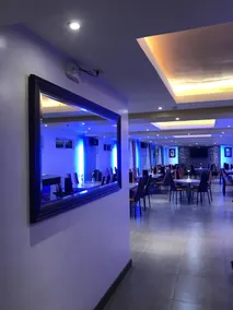 Royal Mansion Hotel - Restaurant