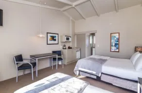 Twin Peaks Lakeside Inn - Chambre