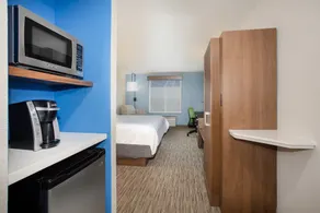 Holiday Inn Express & Suites Yosemite Park Area by IHG - Værelse