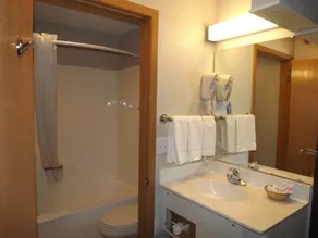 MICROTEL Inn and Suites - Ames - Salle de bain