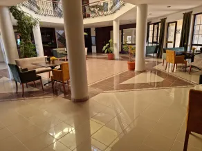 Flora Hotel - Reception