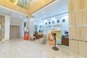 RedDoorz Plus at Hotel Metro Kalibo - Reception