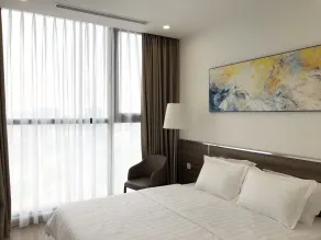 Luxury Condotel 2BR Vinhomes Skylake Keangnam - Netflix free - Room