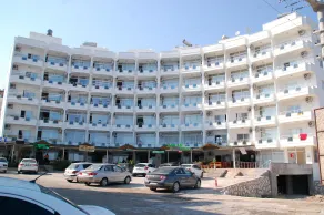 Hakan Apart Otel - Front of property