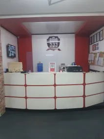 999 Hotel - Hall