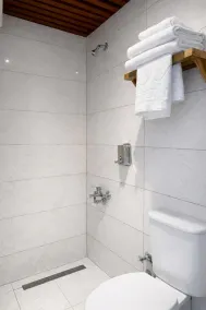 Medi Otel - Baño