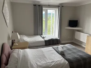 Roadhouse Llanwenarth - Rom