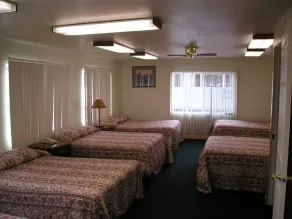 Yellowstone Country Inn - Chambre